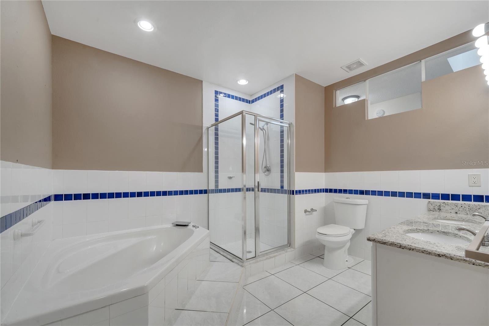 Image 25 of 48 For 1074 Universal Rest Place