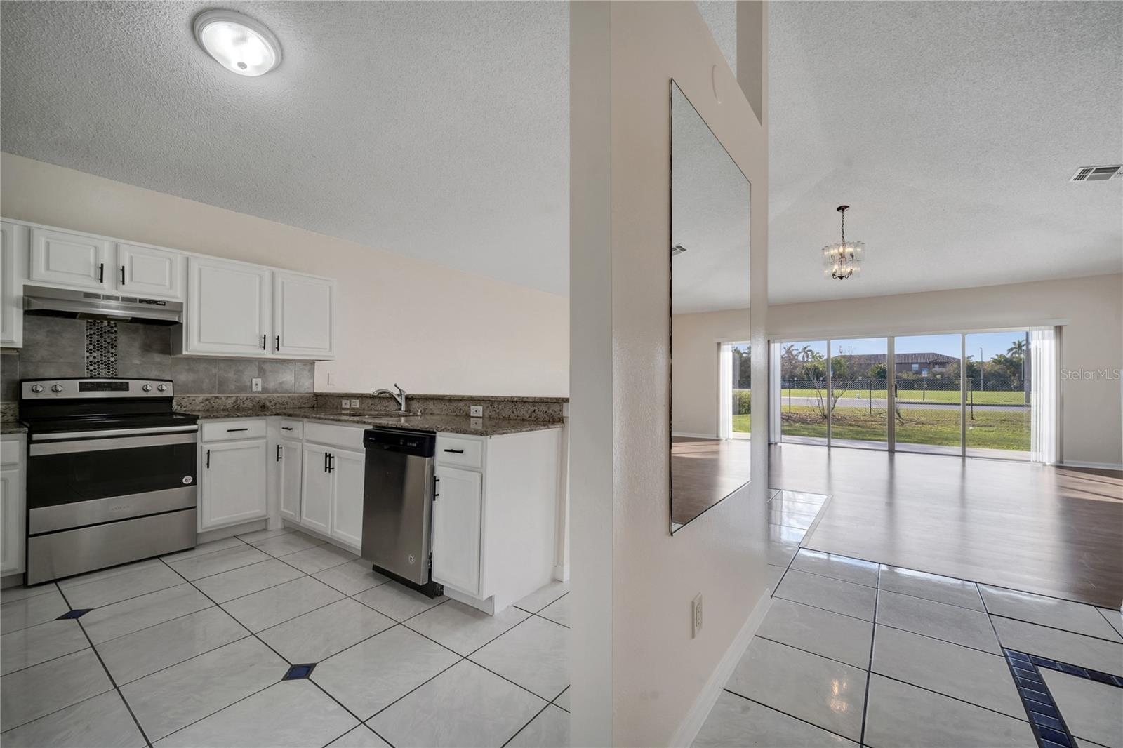 Image 26 of 48 For 1074 Universal Rest Place