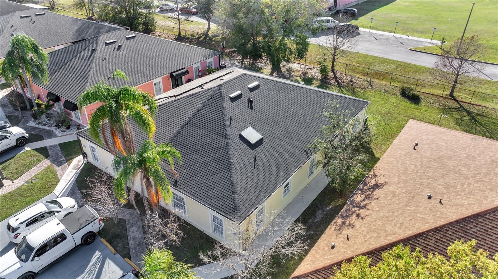 Image 31 of 48 For 1074 Universal Rest Place