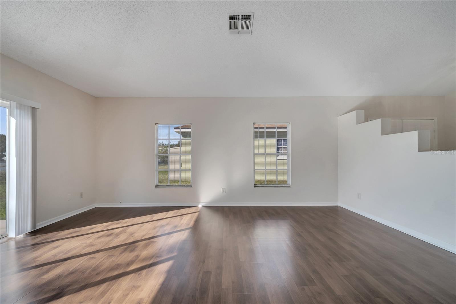 Image 40 of 48 For 1074 Universal Rest Place