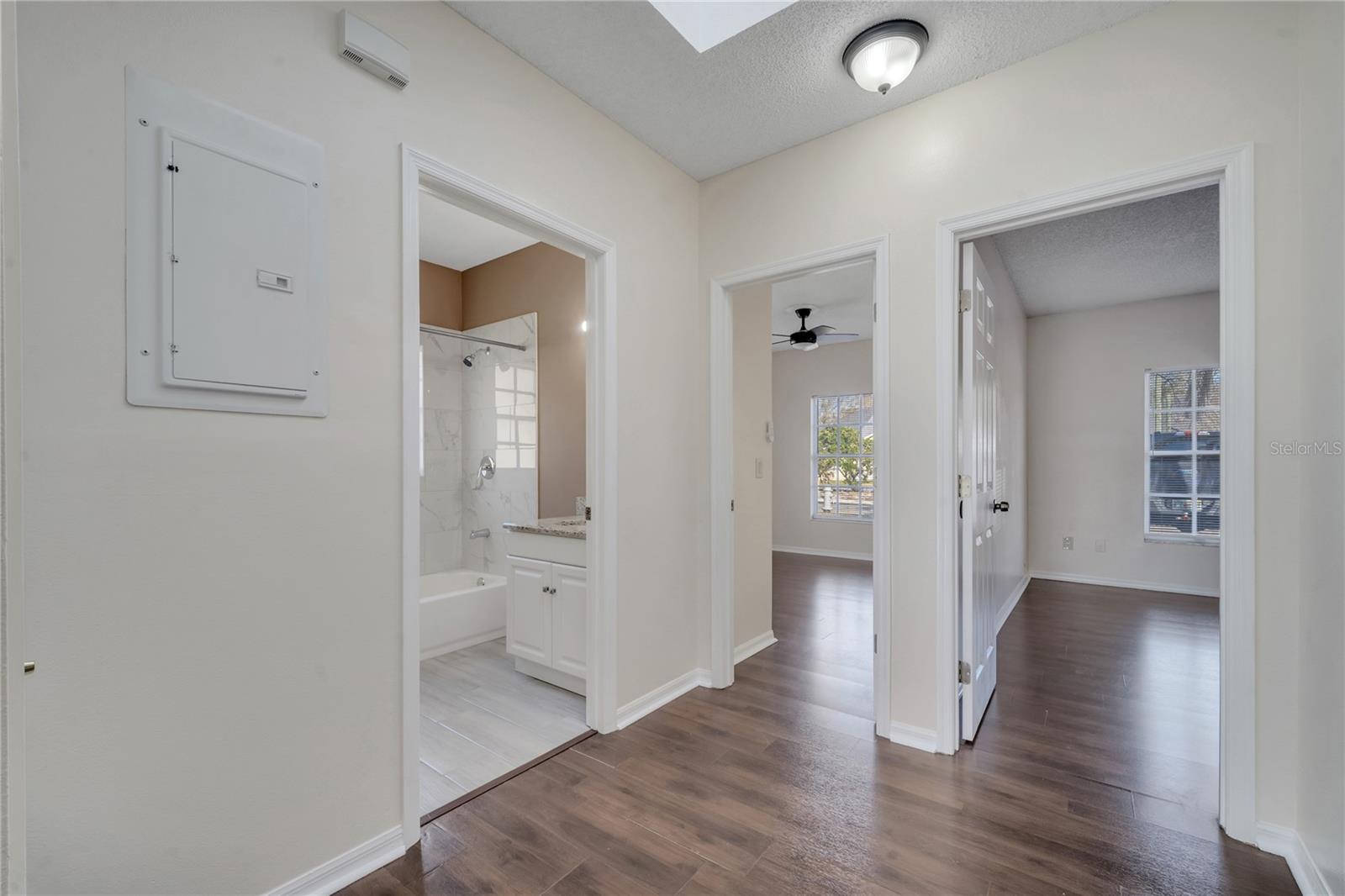 Image 46 of 48 For 1074 Universal Rest Place