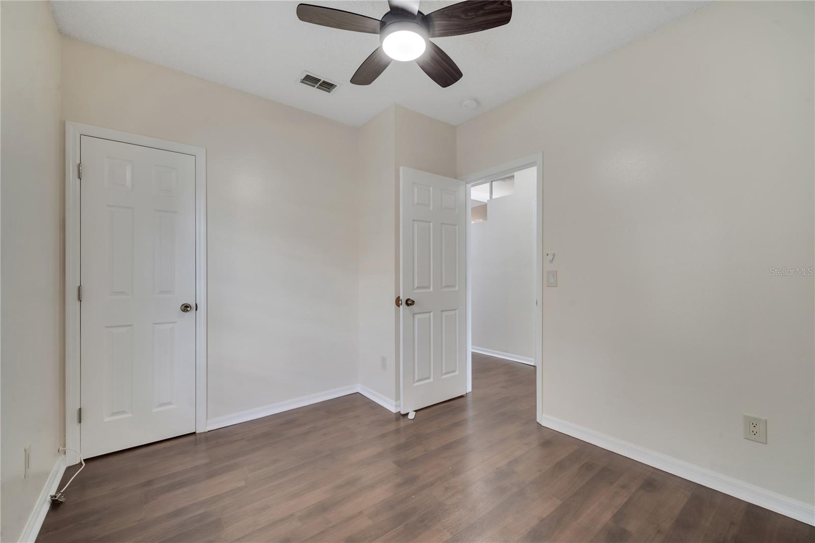 Image 9 of 48 For 1074 Universal Rest Place