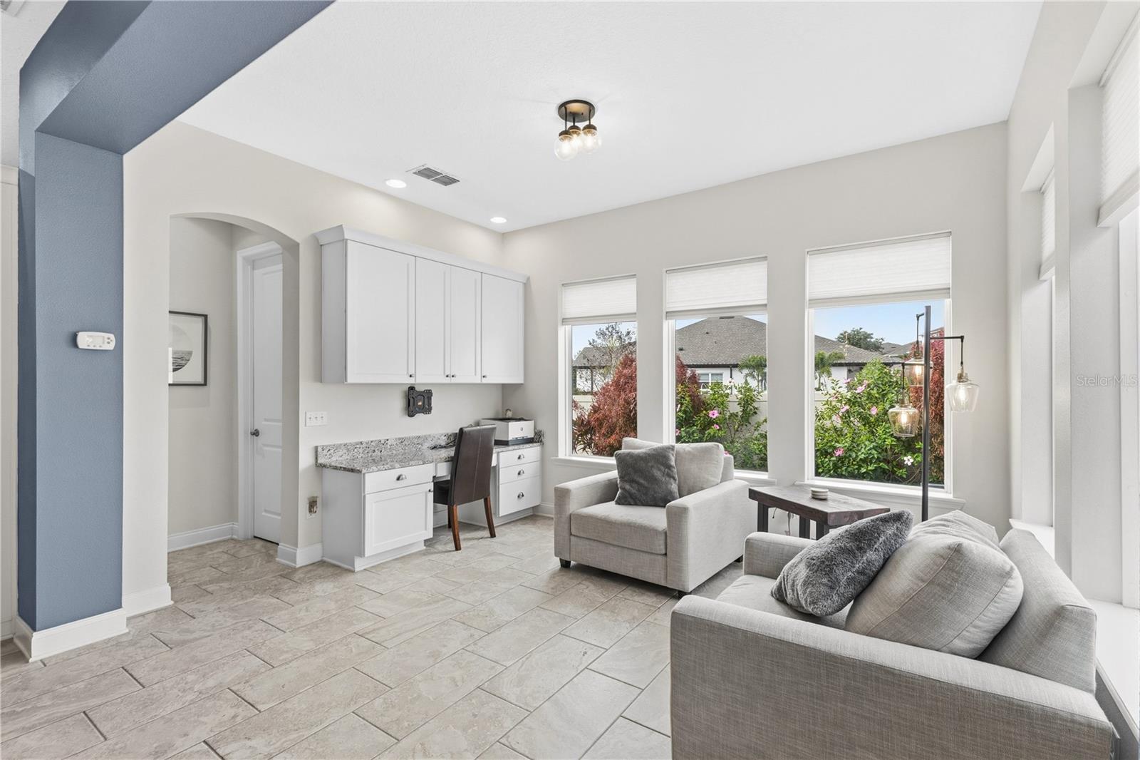 Image 11 of 39 For 16437 Good Hearth Boulevard