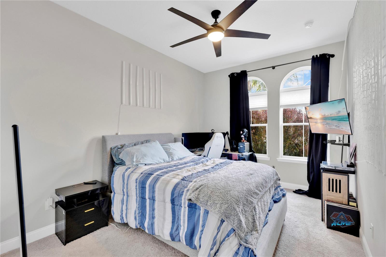 Image 20 of 39 For 16437 Good Hearth Boulevard