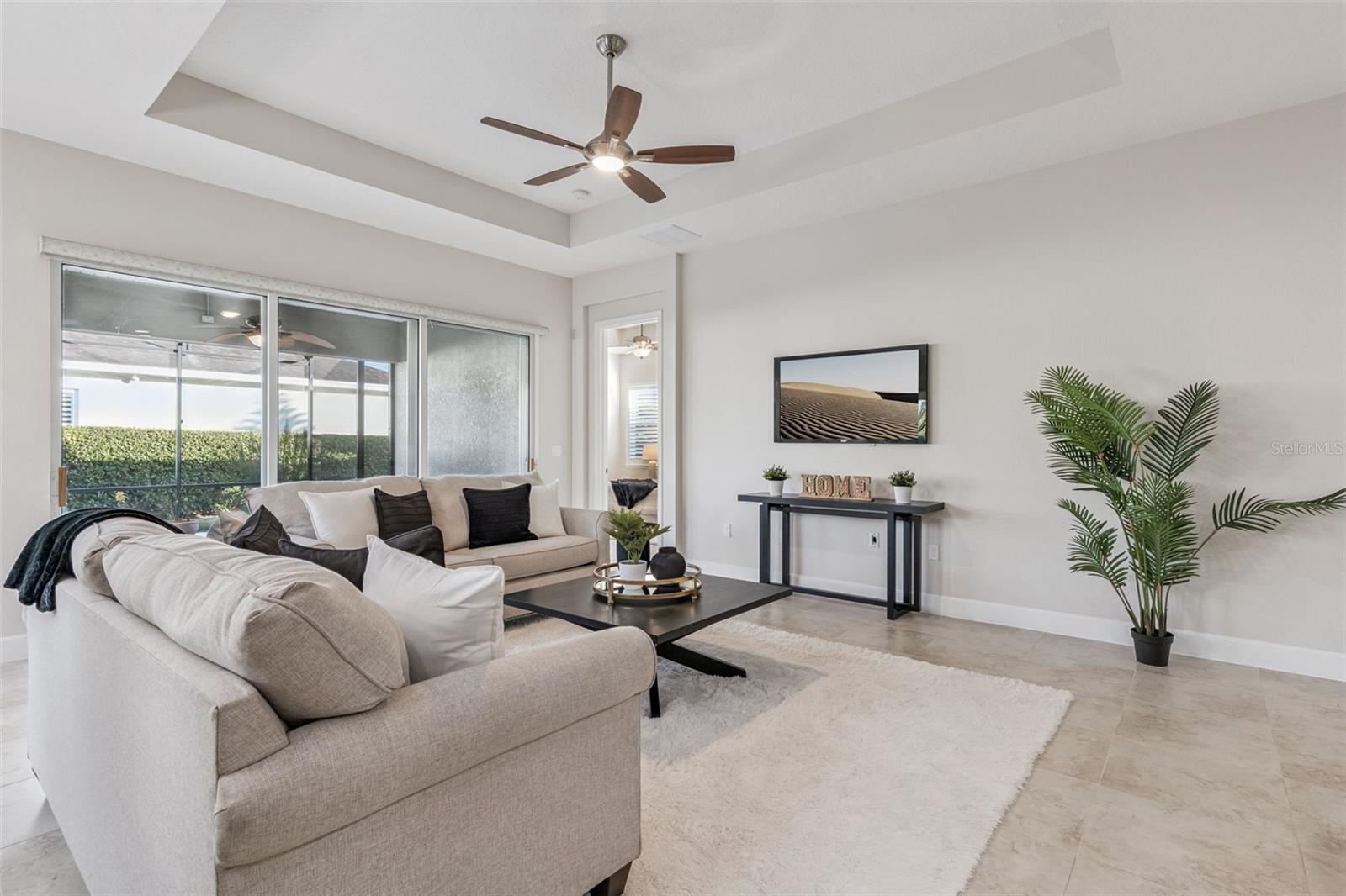 Image 10 of 51 For 1653 Victoria Gardens Drive