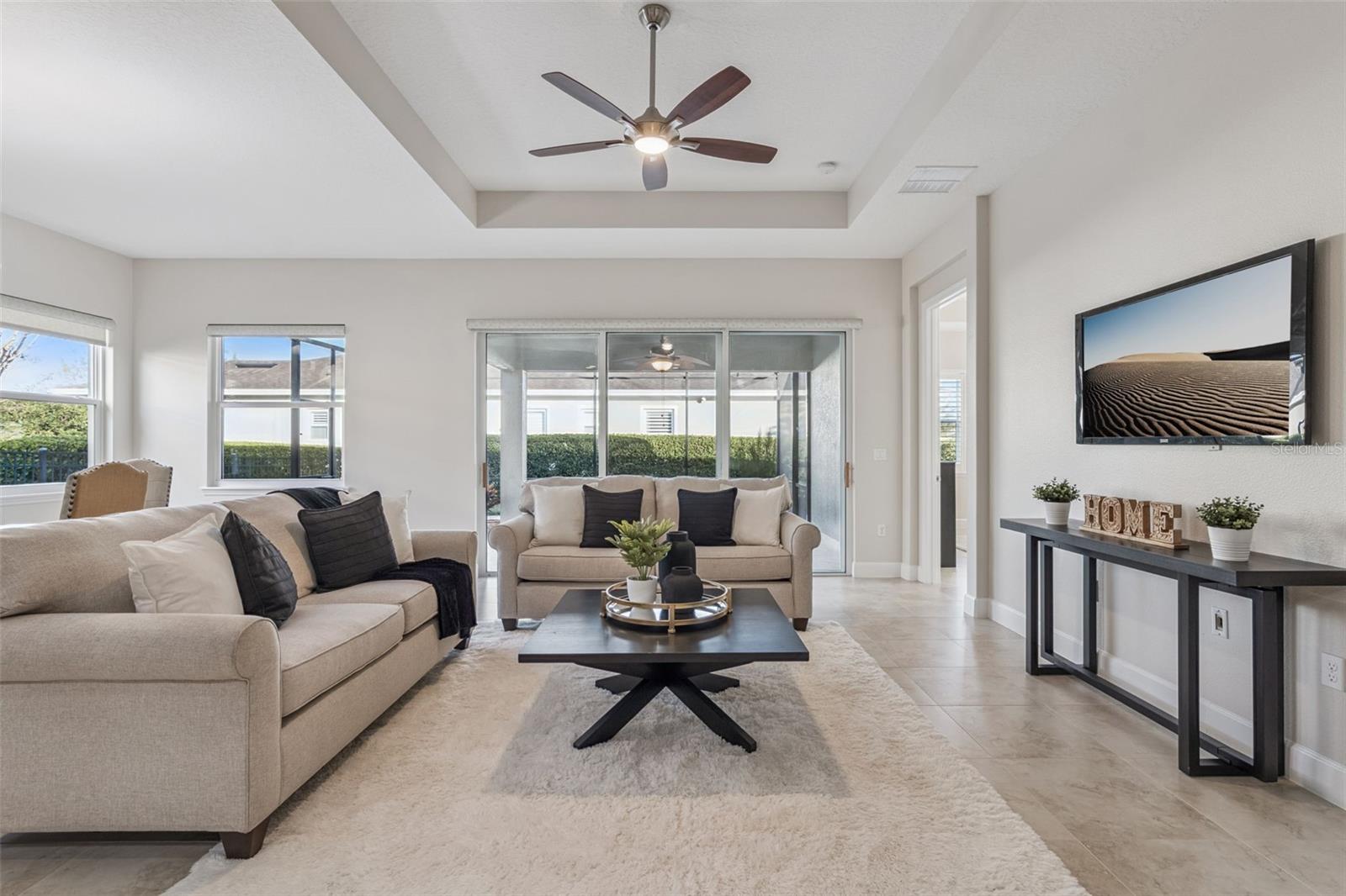 Image 11 of 51 For 1653 Victoria Gardens Drive