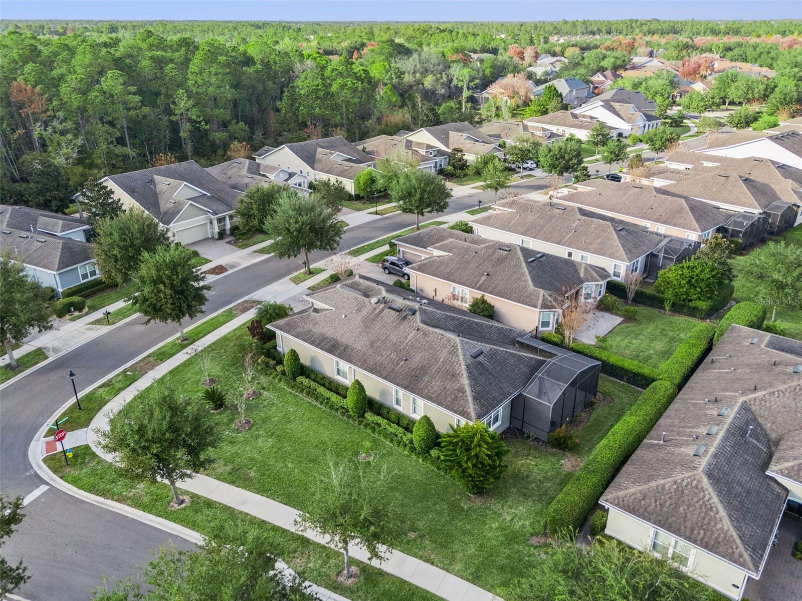 Image 36 of 51 For 1653 Victoria Gardens Drive