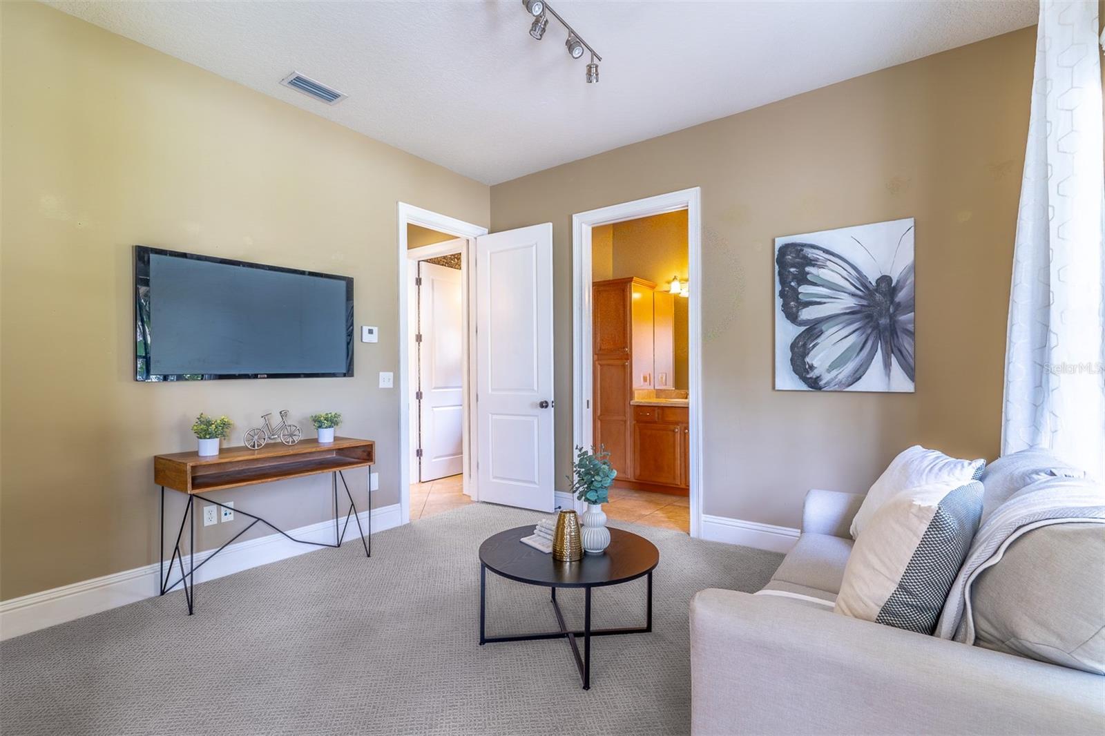 Image 34 of 81 For 2750 Lee Shore Loop