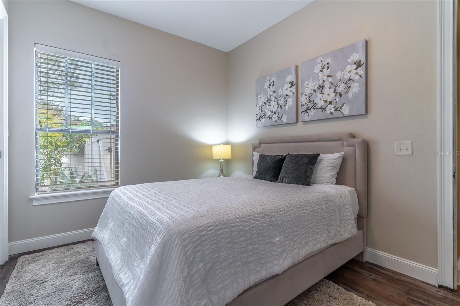 Image 37 of 81 For 2750 Lee Shore Loop