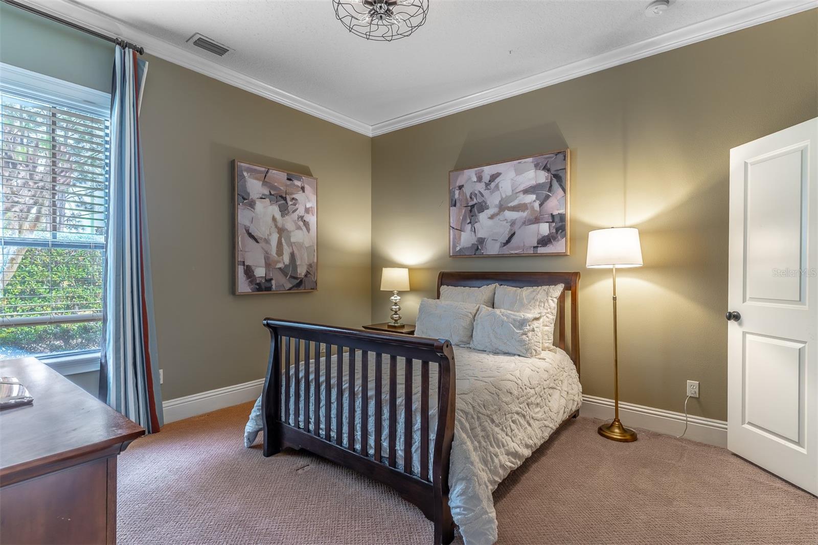 Image 39 of 81 For 2750 Lee Shore Loop