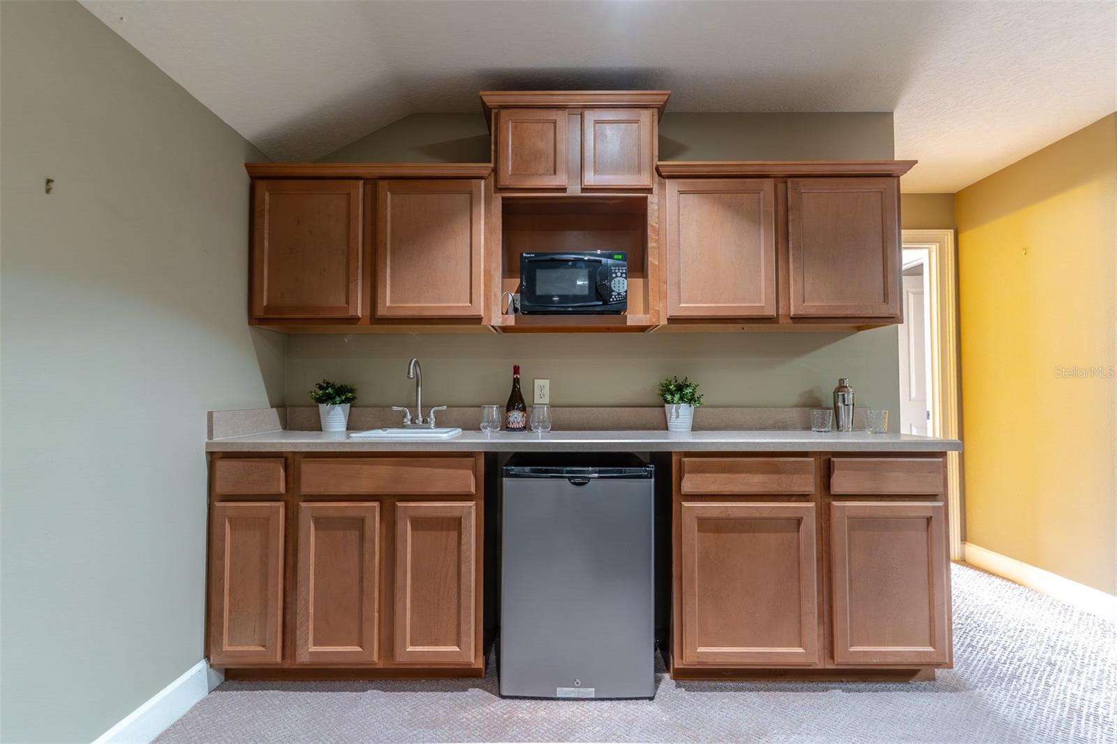 Image 44 of 81 For 2750 Lee Shore Loop