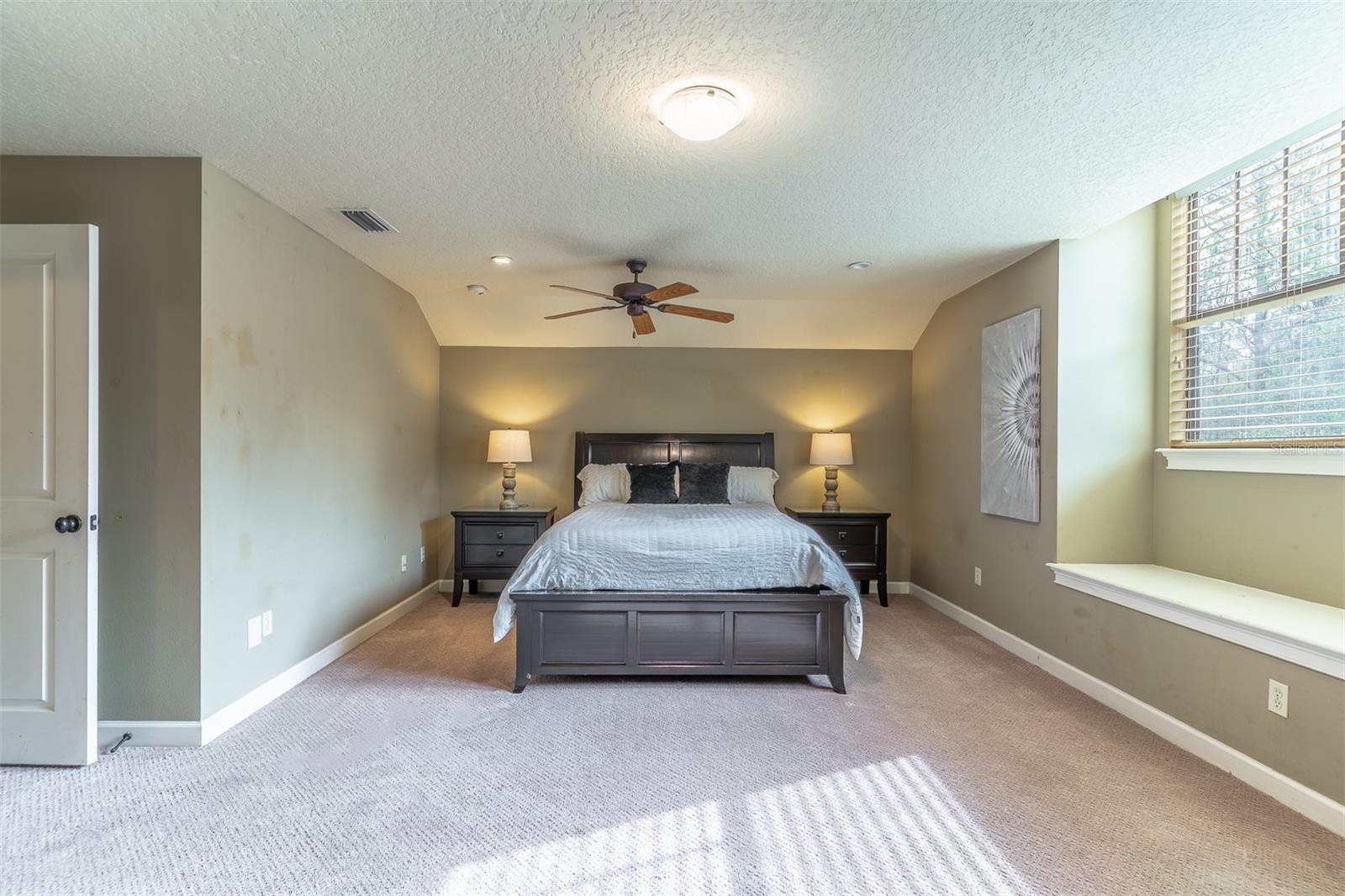 Image 46 of 81 For 2750 Lee Shore Loop