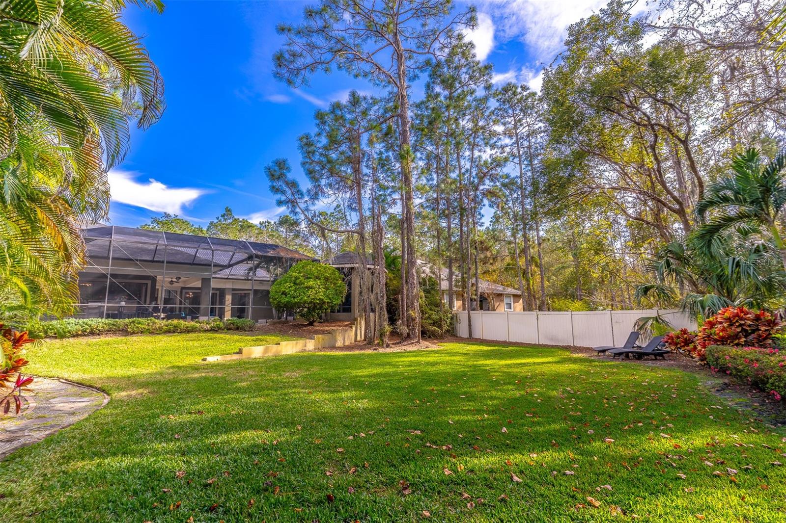 Image 57 of 81 For 2750 Lee Shore Loop