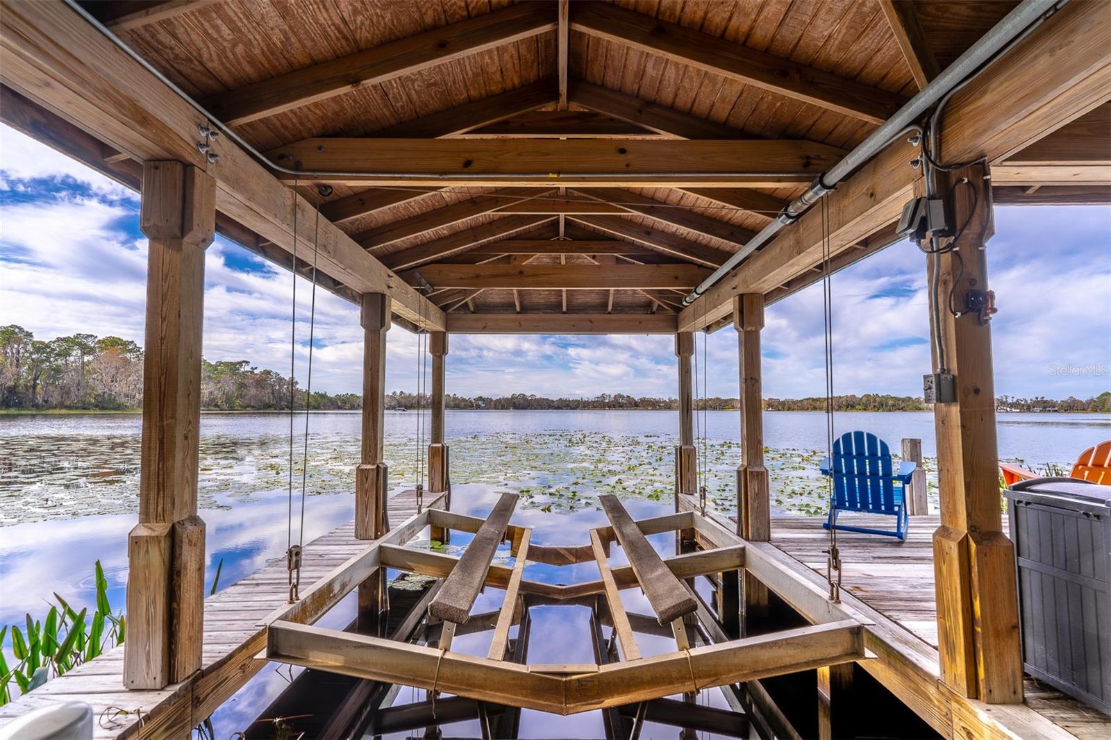 Image 64 of 81 For 2750 Lee Shore Loop