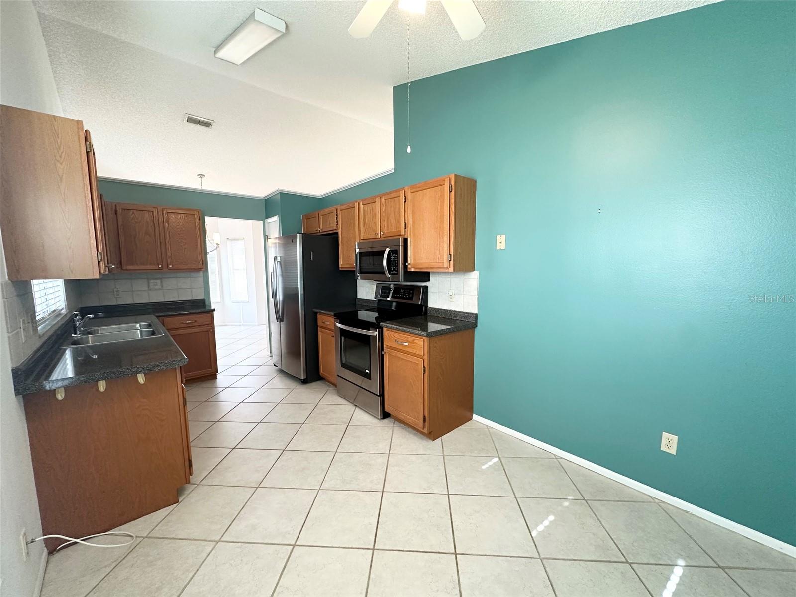 Image 14 of 28 For 1571 Margarete Crescent Drive