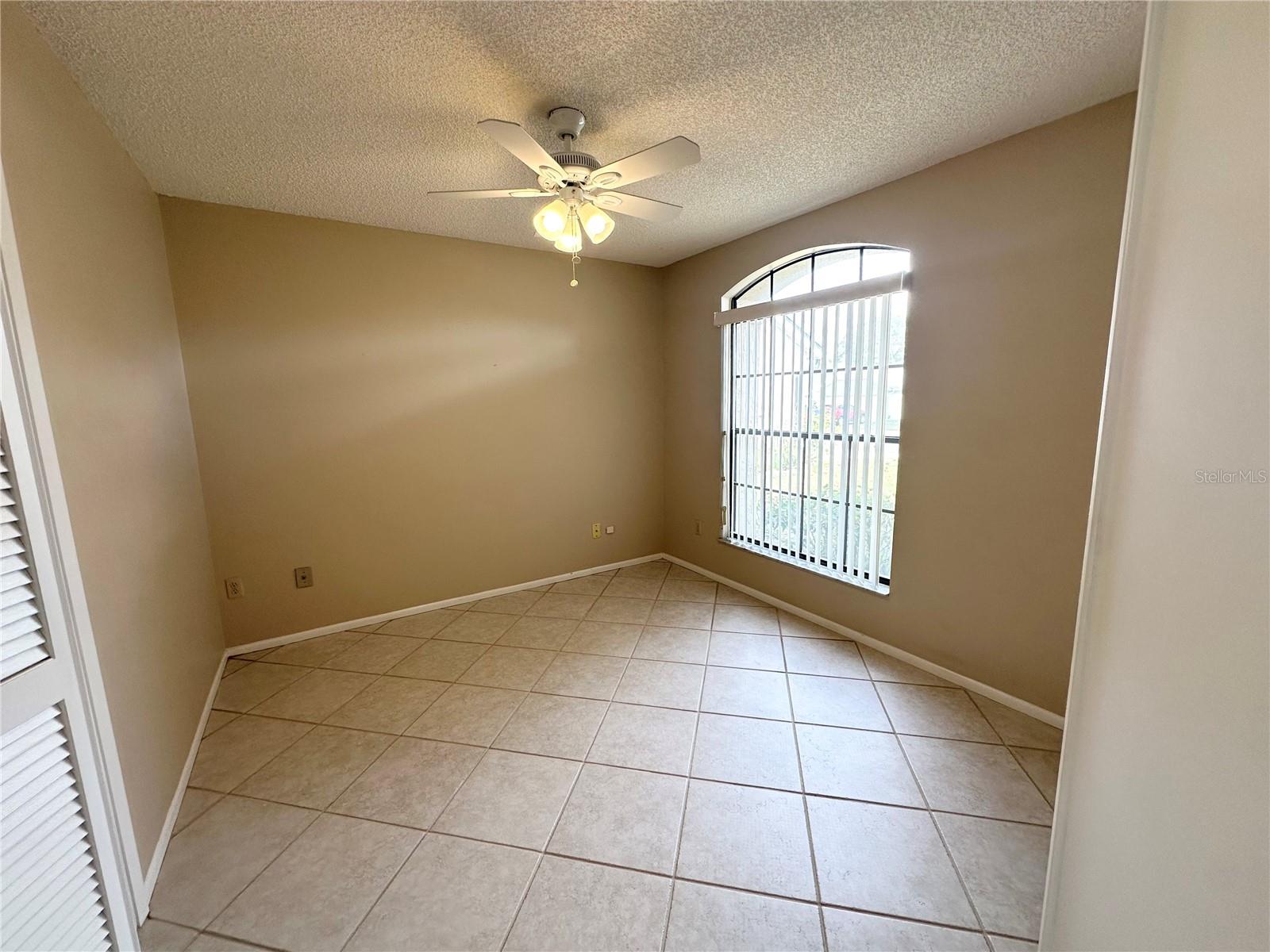 Image 23 of 28 For 1571 Margarete Crescent Drive