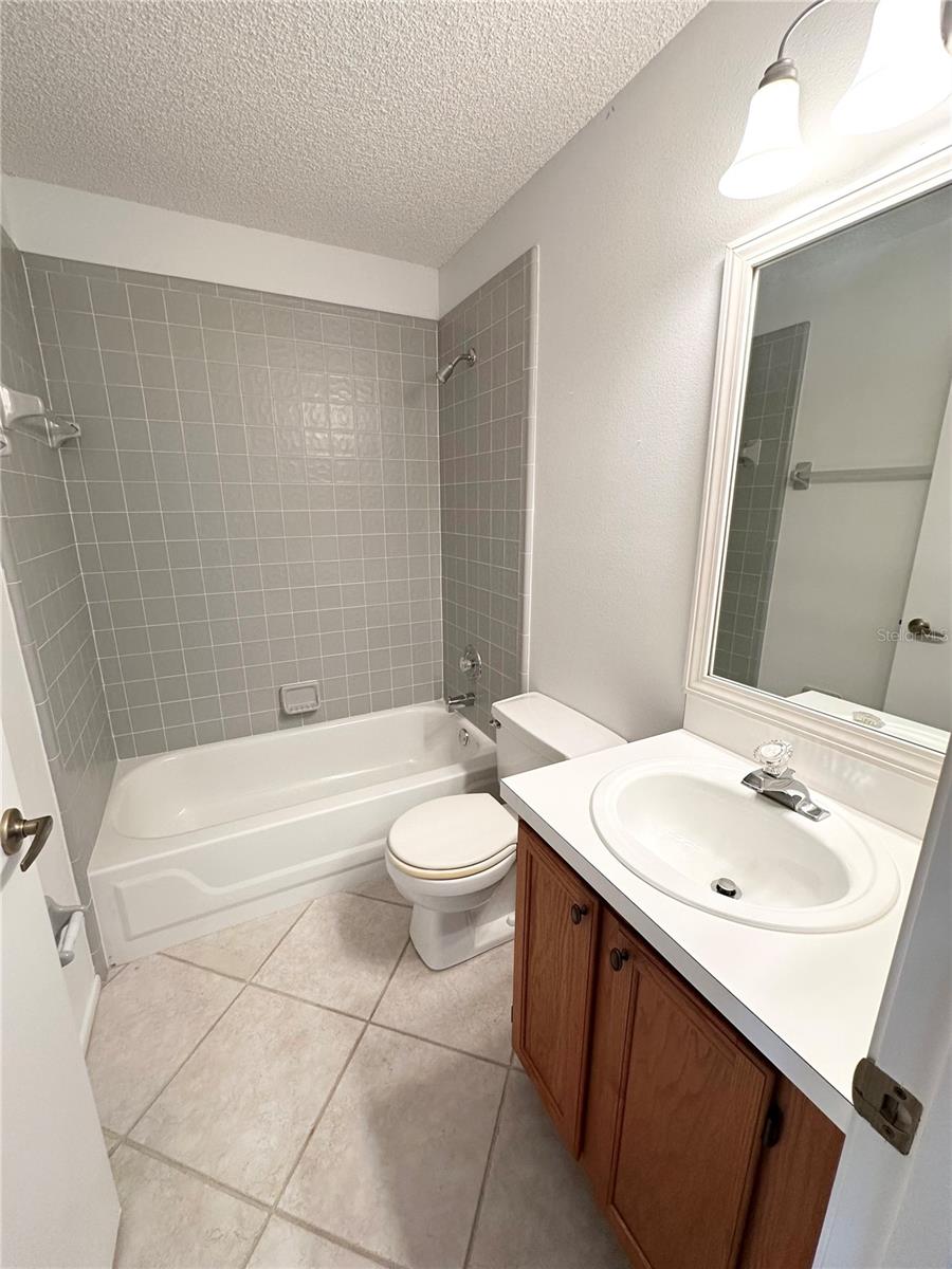 Image 25 of 28 For 1571 Margarete Crescent Drive