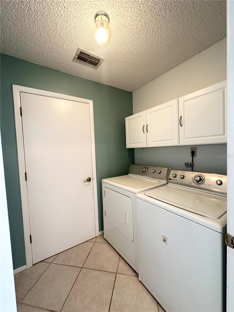 Image 26 of 28 For 1571 Margarete Crescent Drive