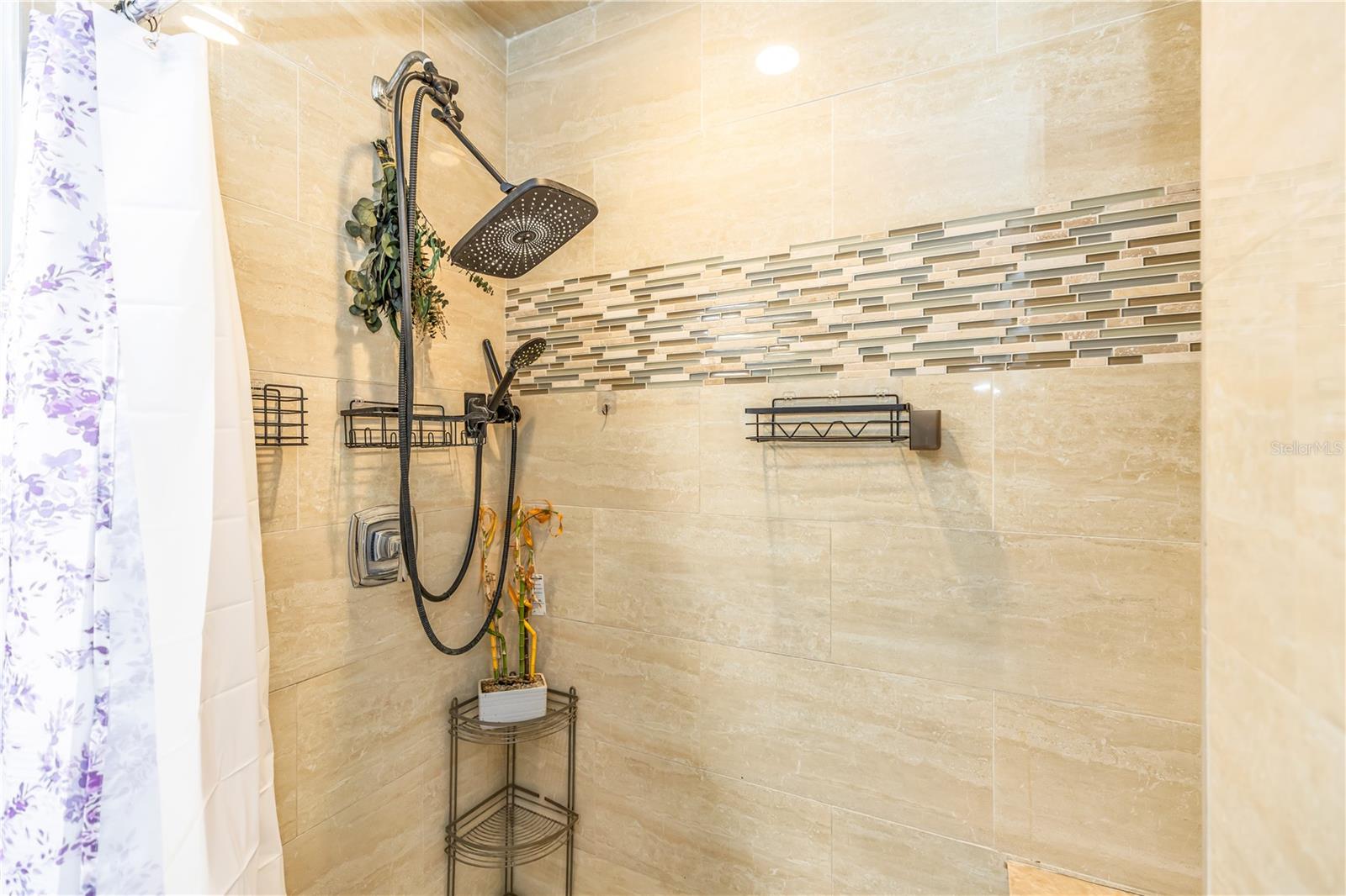 Image 12 of 23 For 623 Alton Road