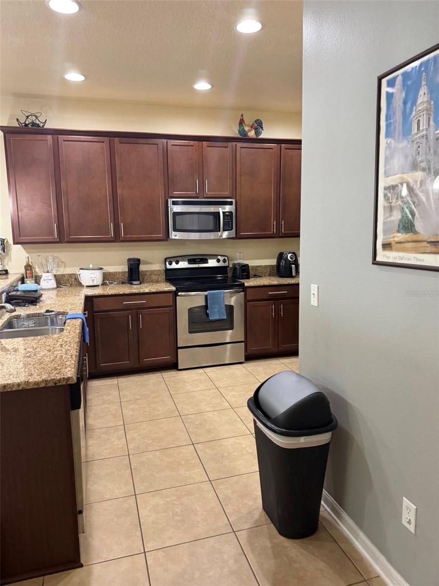 Image 7 of 27 For 9193 Shepton Street