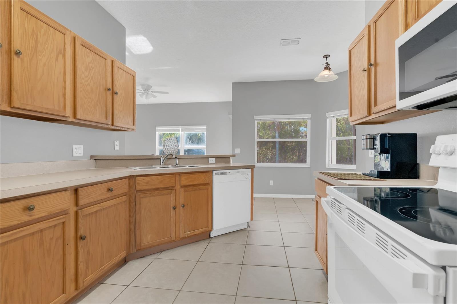 Image 15 of 38 For 2526 Volta Circle