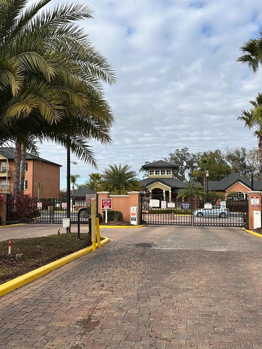 Image 3 of 15 For 6029 Westgate Drive 728