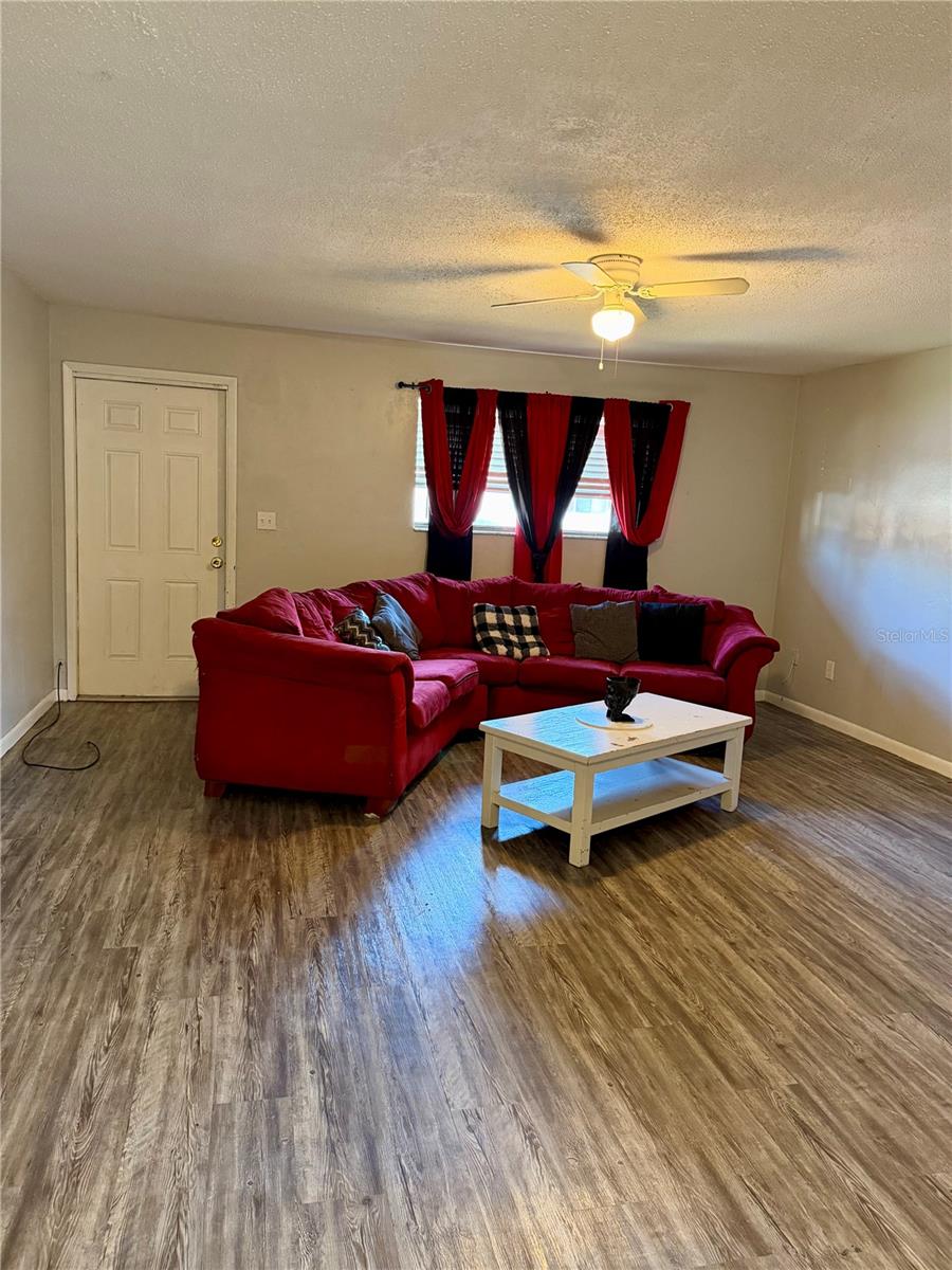 Image 4 of 14 For 638 Lpga Boulevard B