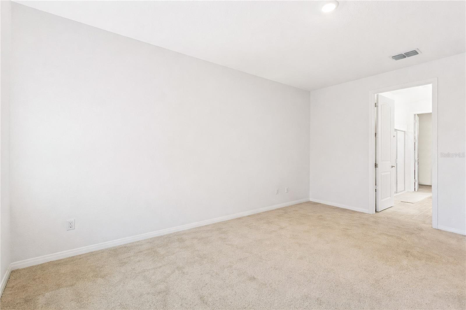 Image 17 of 39 For 17478 Blazing Star Circle