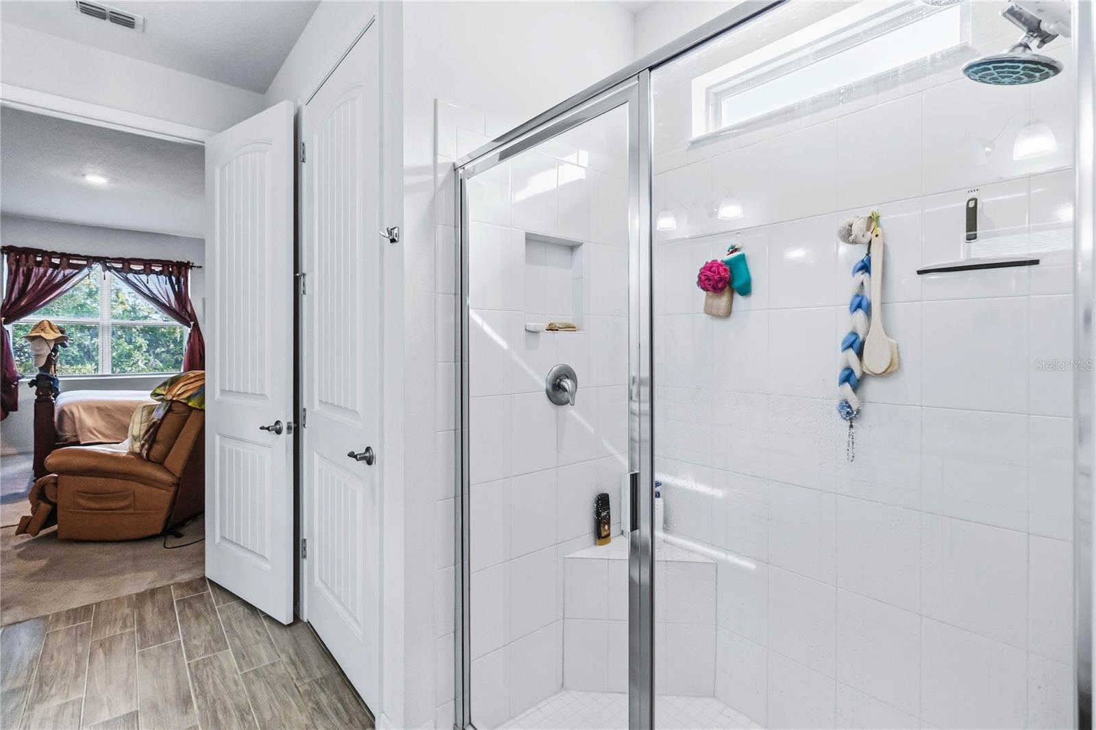 Image 19 of 39 For 17478 Blazing Star Circle