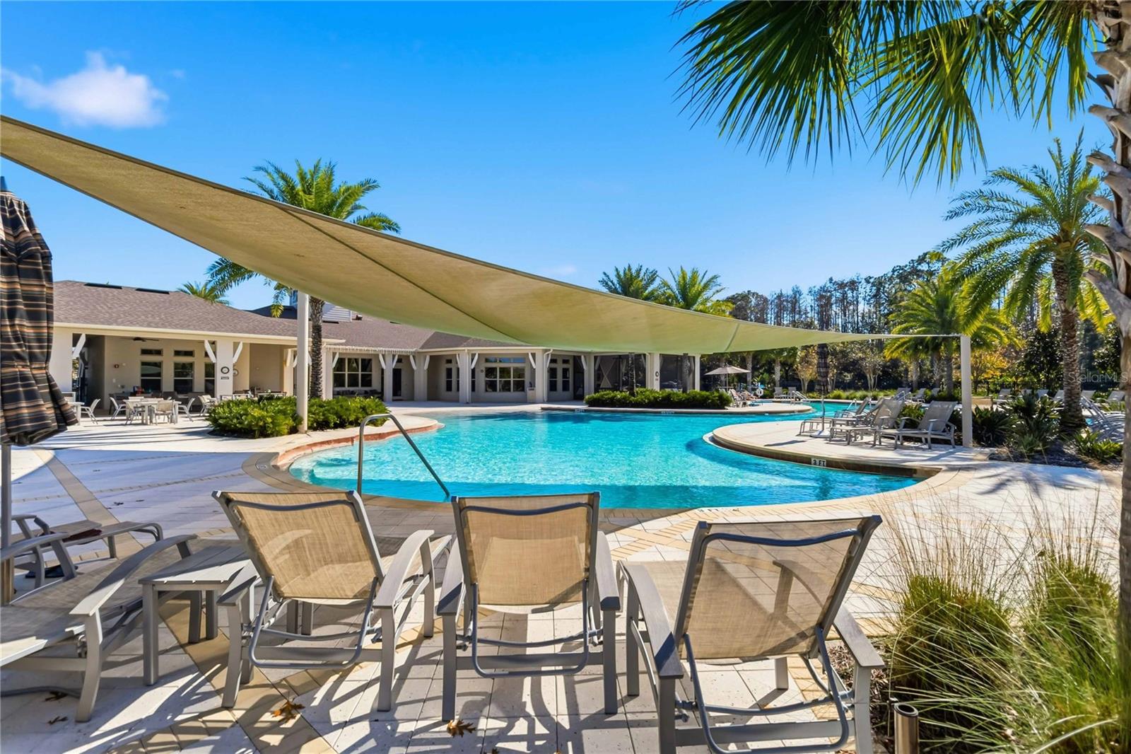 Image 36 of 39 For 17478 Blazing Star Circle