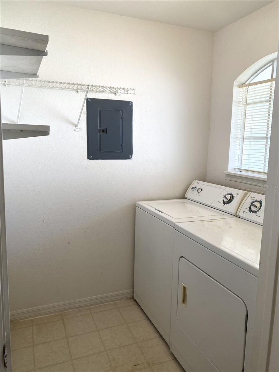 Image 18 of 38 For 7340 Westpointe Boulevard 329