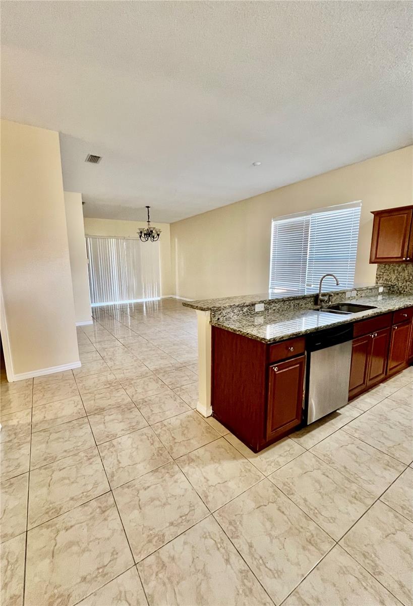 Image 28 of 49 For 13367 Luxbury Loop