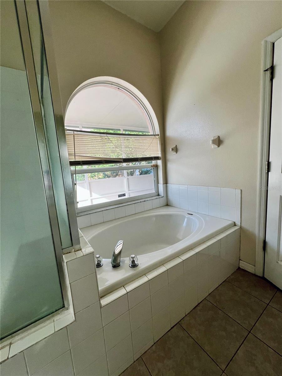 Image 35 of 49 For 13367 Luxbury Loop