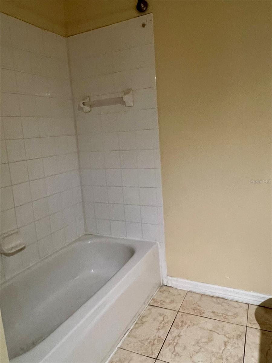 Image 43 of 49 For 13367 Luxbury Loop