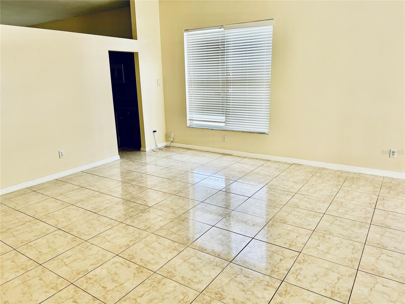 Image 9 of 49 For 13367 Luxbury Loop