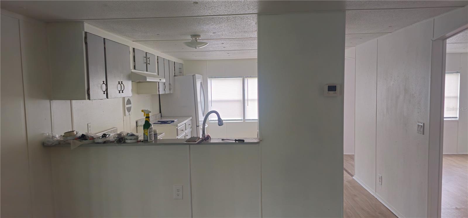 Image 10 of 31 For 221 Sunshine Boulevard