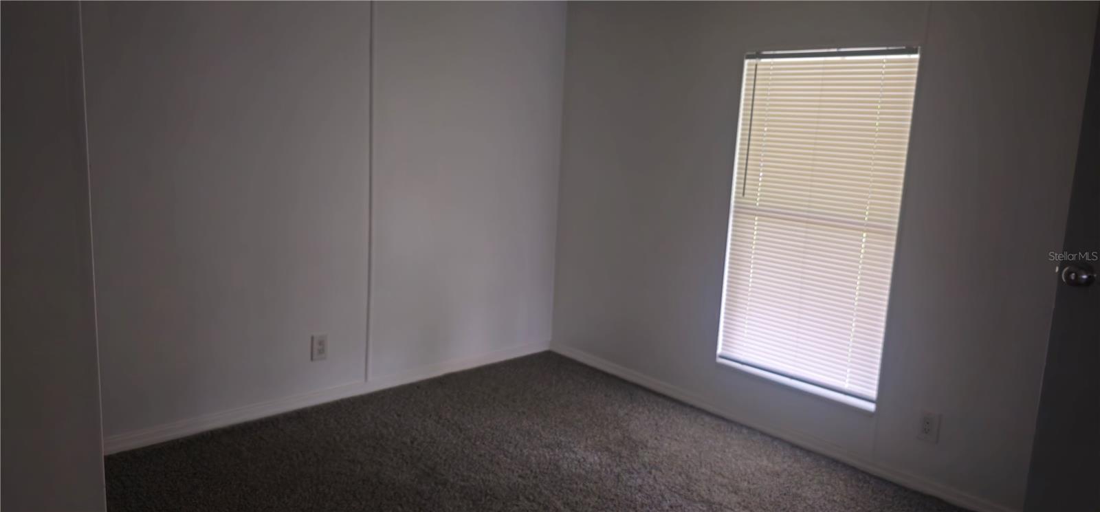 Image 14 of 31 For 221 Sunshine Boulevard