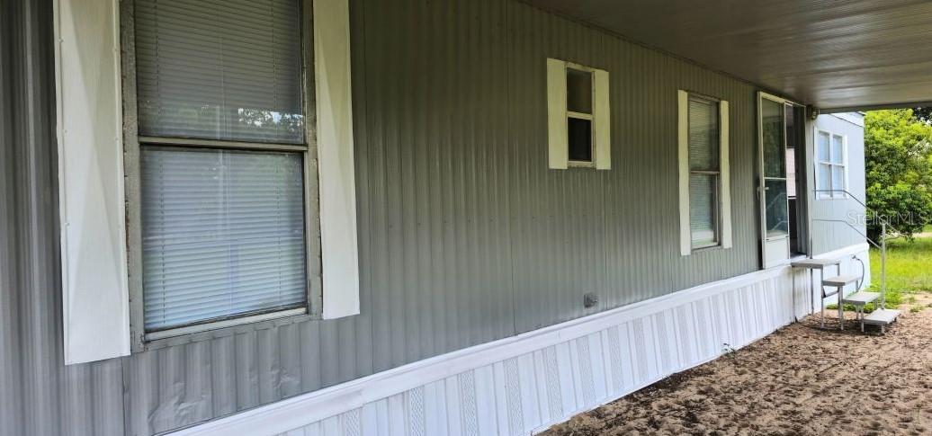 Image 2 of 31 For 221 Sunshine Boulevard