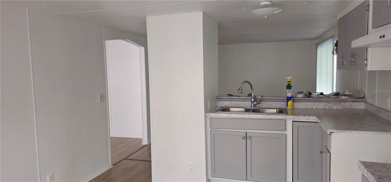 Image 8 of 31 For 221 Sunshine Boulevard