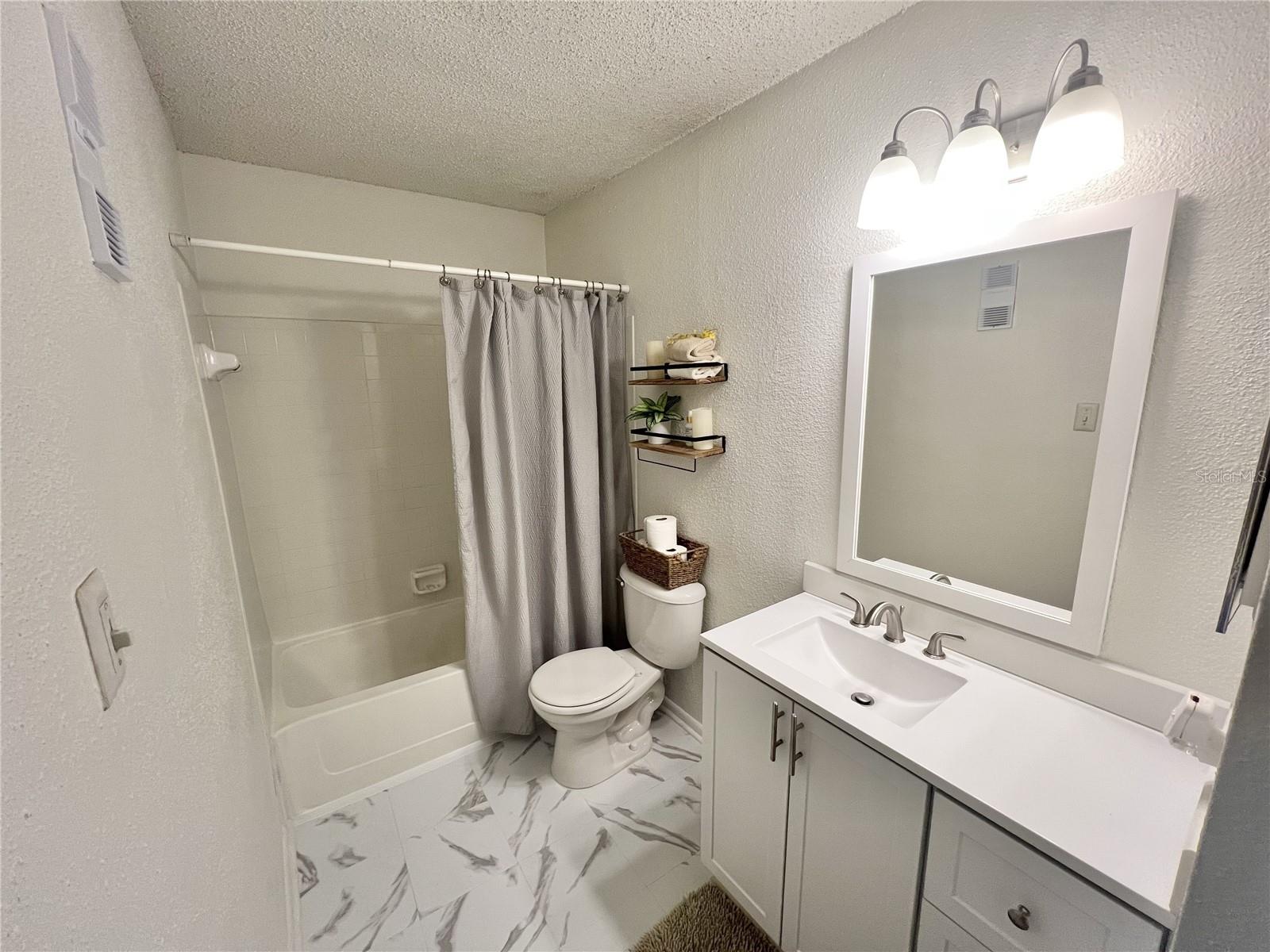 Image 15 of 23 For 3708 Idlebrook Circle 100