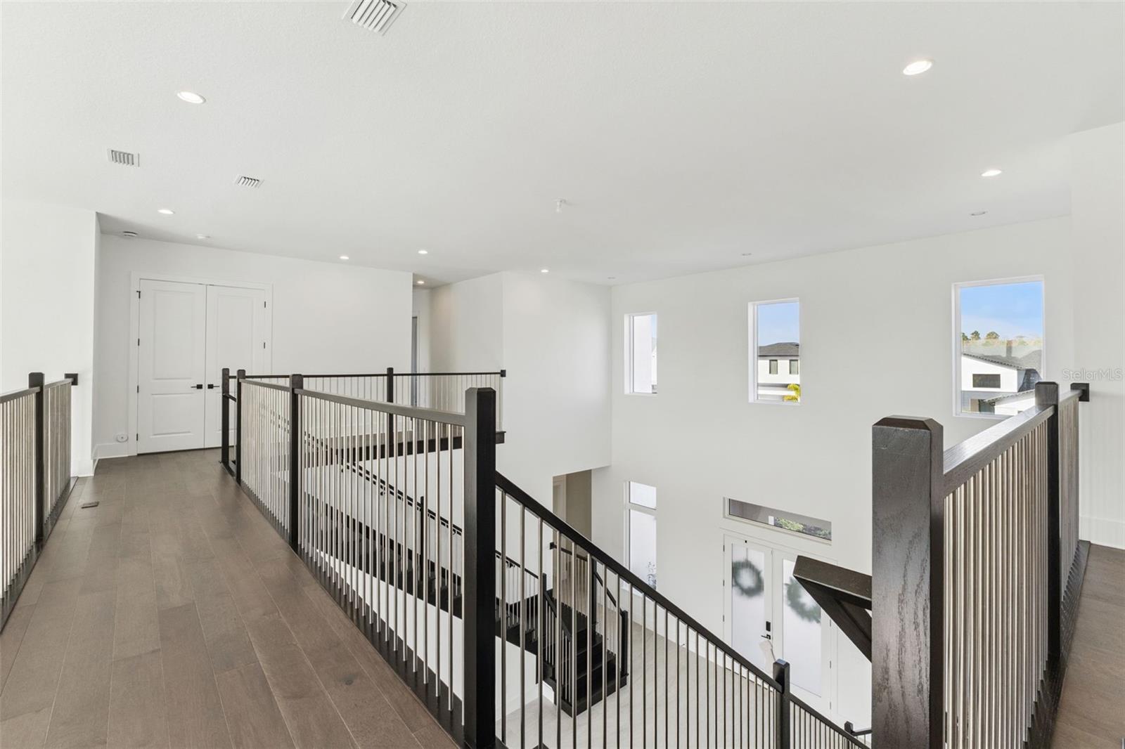 Image 20 of 55 For 9720 Laurel Berry Drive