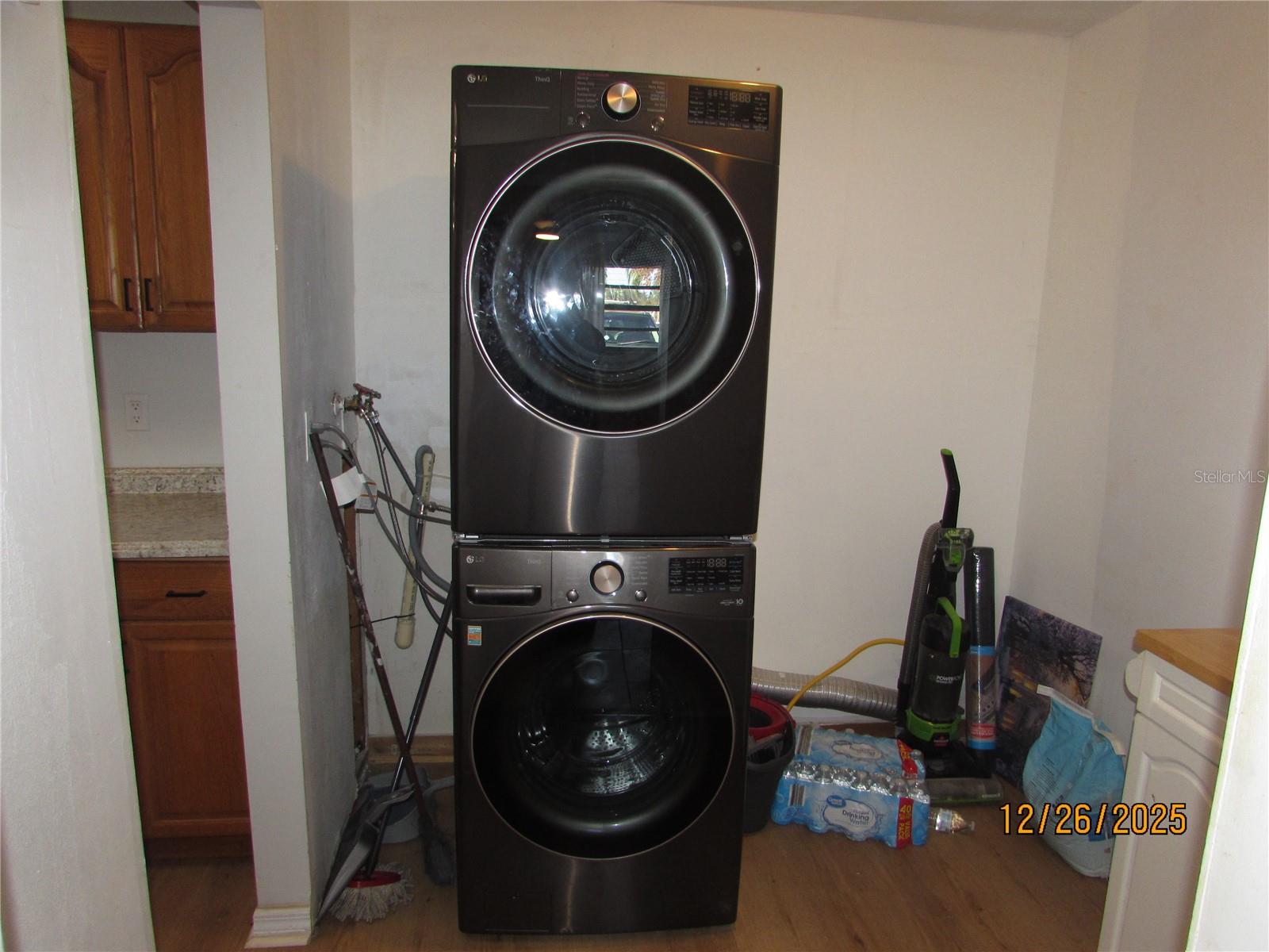 Image 10 of 20 For 401 Elm Drive