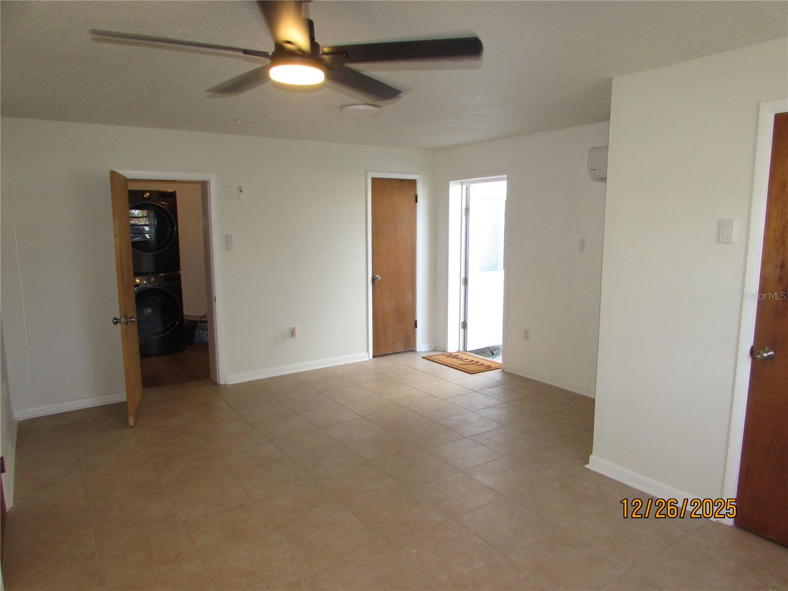 Image 14 of 20 For 401 Elm Drive