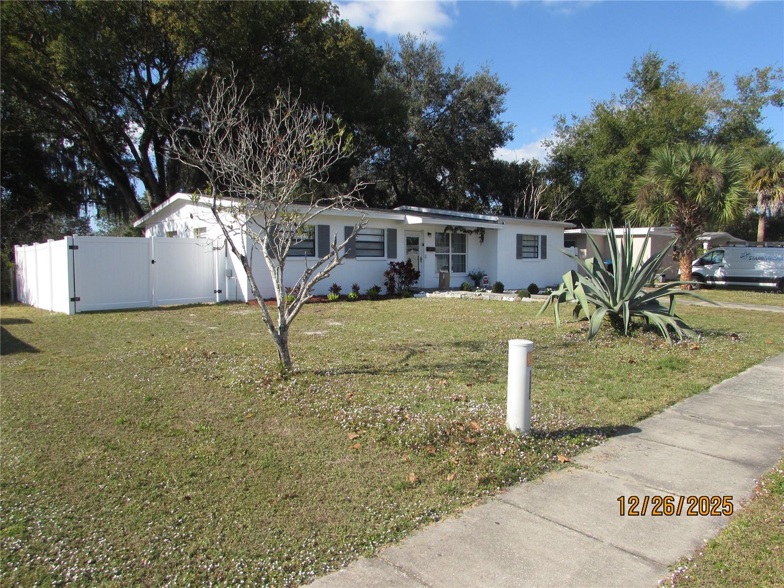 Image 2 of 20 For 401 Elm Drive