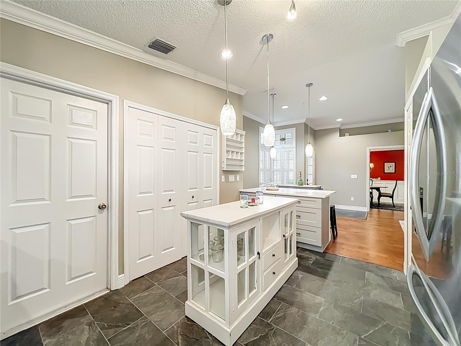 Image 18 of 58 For 1648 Sand Key Circle