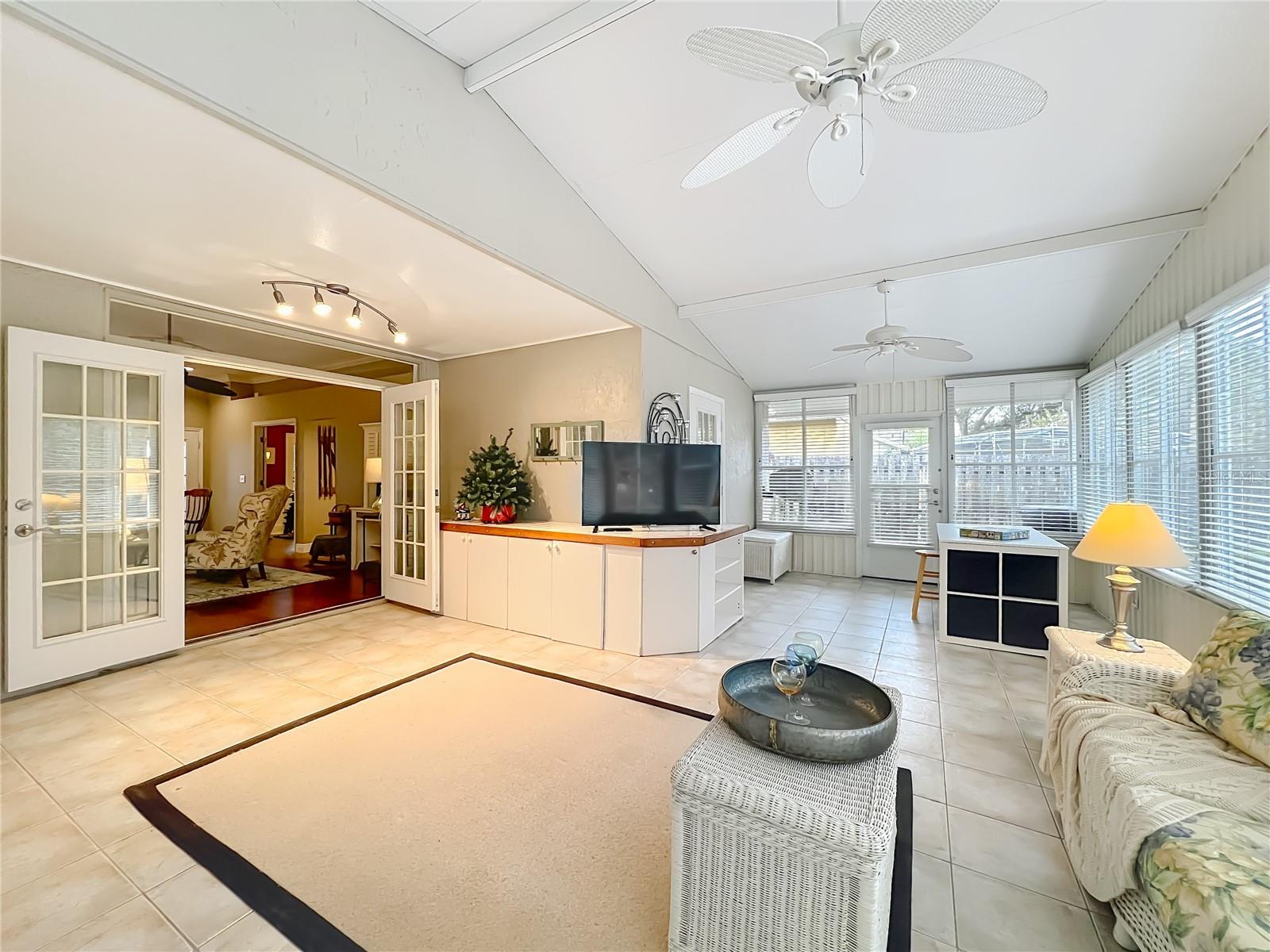 Image 26 of 58 For 1648 Sand Key Circle