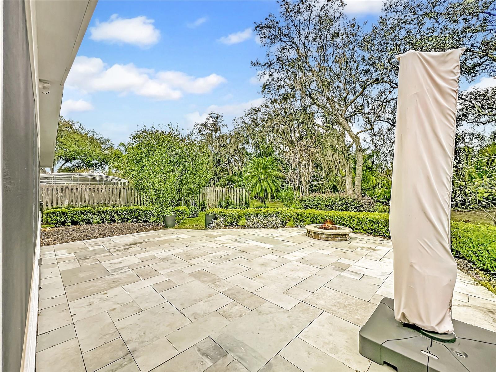 Image 33 of 58 For 1648 Sand Key Circle