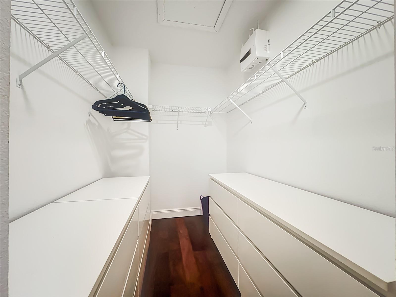 Image 41 of 58 For 1648 Sand Key Circle