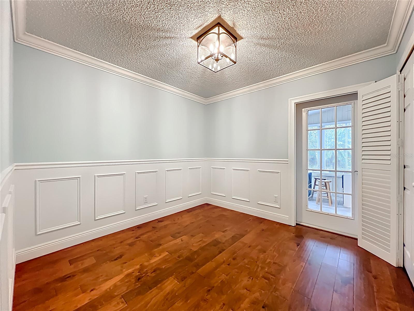 Image 45 of 58 For 1648 Sand Key Circle