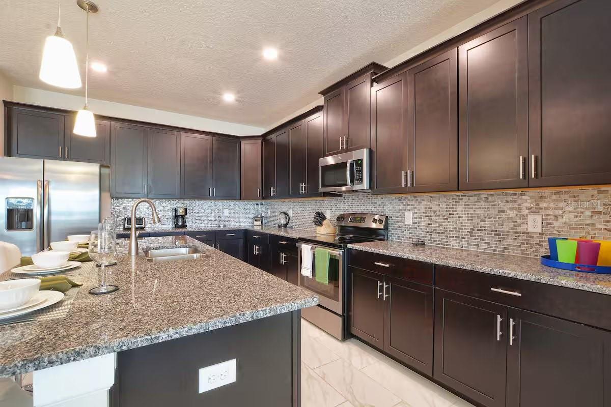 Image 4 of 43 For 4743 Kings Castle Circle